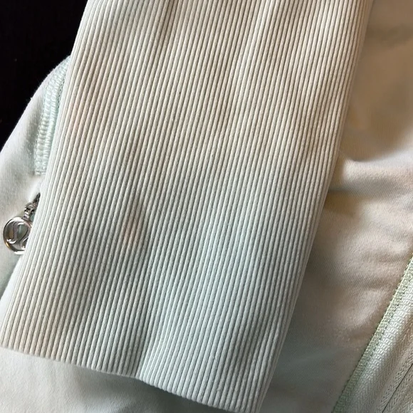 Lululemon Jacket 6 - Picture 8 of 8